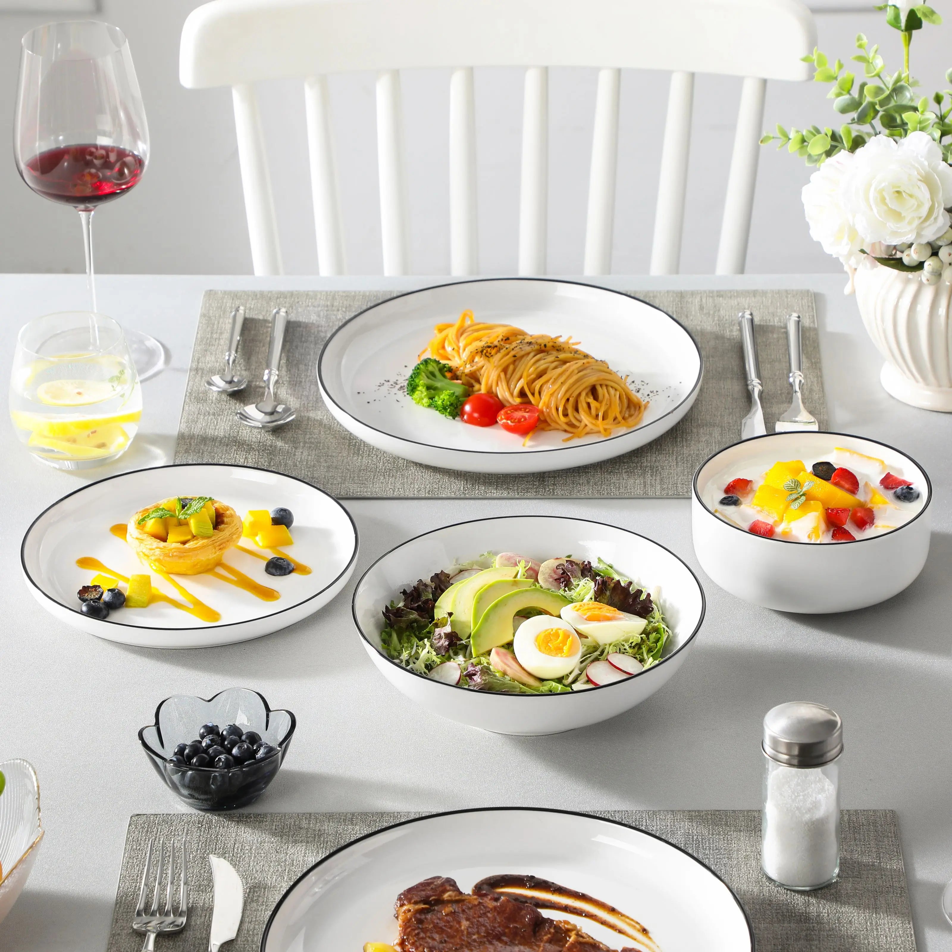 24/48Piece Ceramic Plates Black Rim Porcelain Dinnerware Set